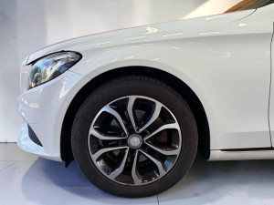 Mercedes-Benz C 180 Blue TEC saloon foto 6
