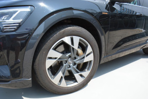 AUDI e-Tron Advanced 55 Quattro foto 5