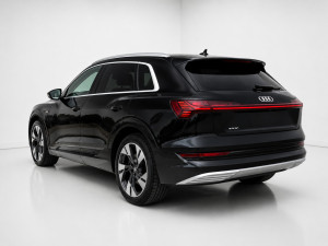 AUDI e-Tron Advanced 55 Quattro foto 4