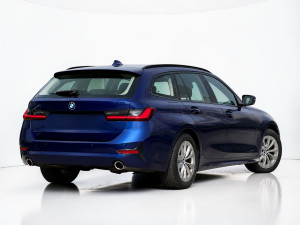 BMW 320d xDrive Touring foto 2