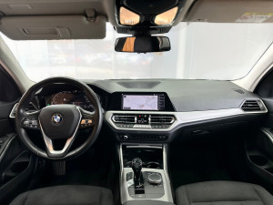 BWM 320i xDrive Sedan foto 5