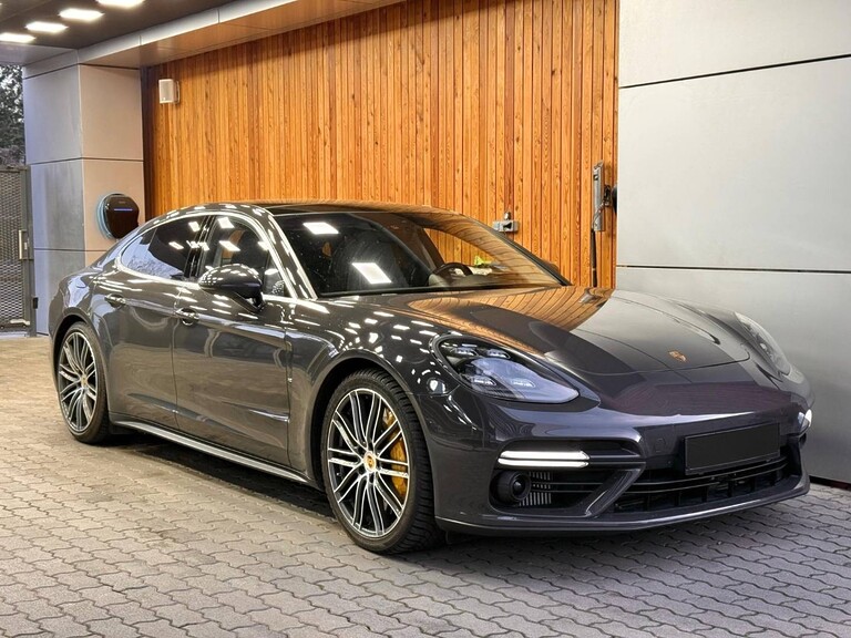 Porsche Panamera Turbo 4×4 A/T