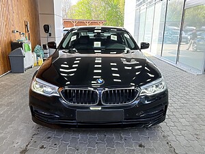 BMW 5 Series 520d xDrive A/T foto 2