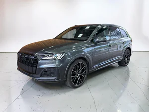 AUDI Q7 S-line 50TDI quattro foto 1