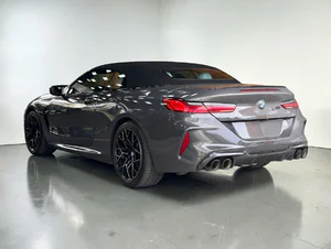BMW M8 convertible foto 3