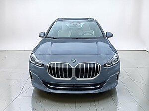 BMW 218i Active Tourer foto 2