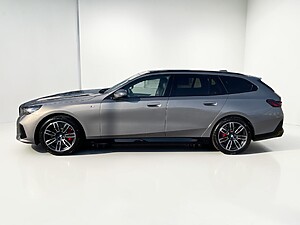 BMW 520d xDrive Touring foto 2