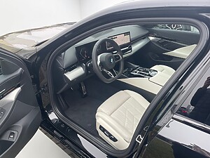 BMW 520d xDrive Sedan foto 8
