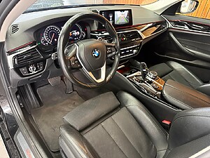 BMW 5 Series 520d xDrive A/T foto 5