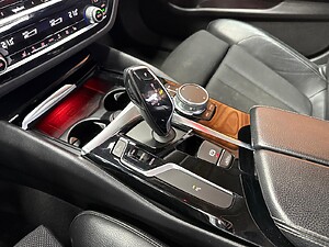 BMW 5 Series 520d xDrive A/T foto 7