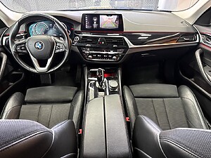 BMW 5 Series 520d xDrive A/T foto 6
