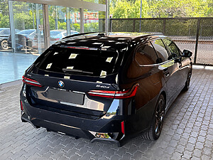 BMW 5 Series Touring 540d foto 25