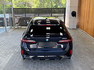 BMW 5 Series Touring 540d foto 28