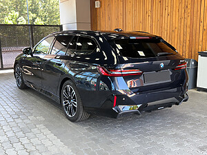 BMW 5 Series Touring 540d foto 26