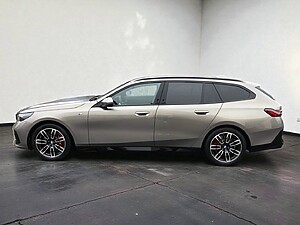 BMW 5 Series Touring 540d foto 4