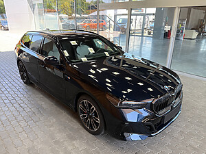 BMW 5 Series Touring 540d foto 3