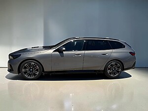 BMW 520d xDrive Touring foto 3
