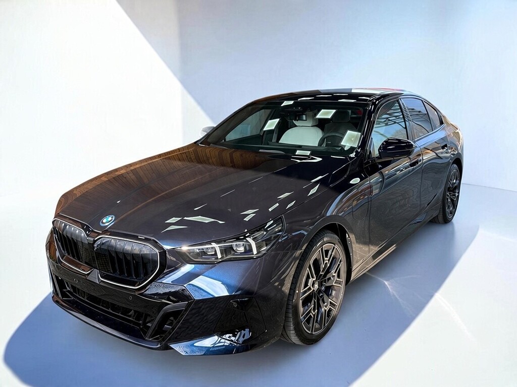 BMW 550e xDrive Sedan